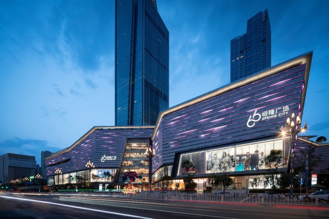 Designed to “Bring the Best to Kunming; Showcase the Best of Kunming to the World”, Spring City 66 is Hang Lung’s first development project in Southwest China