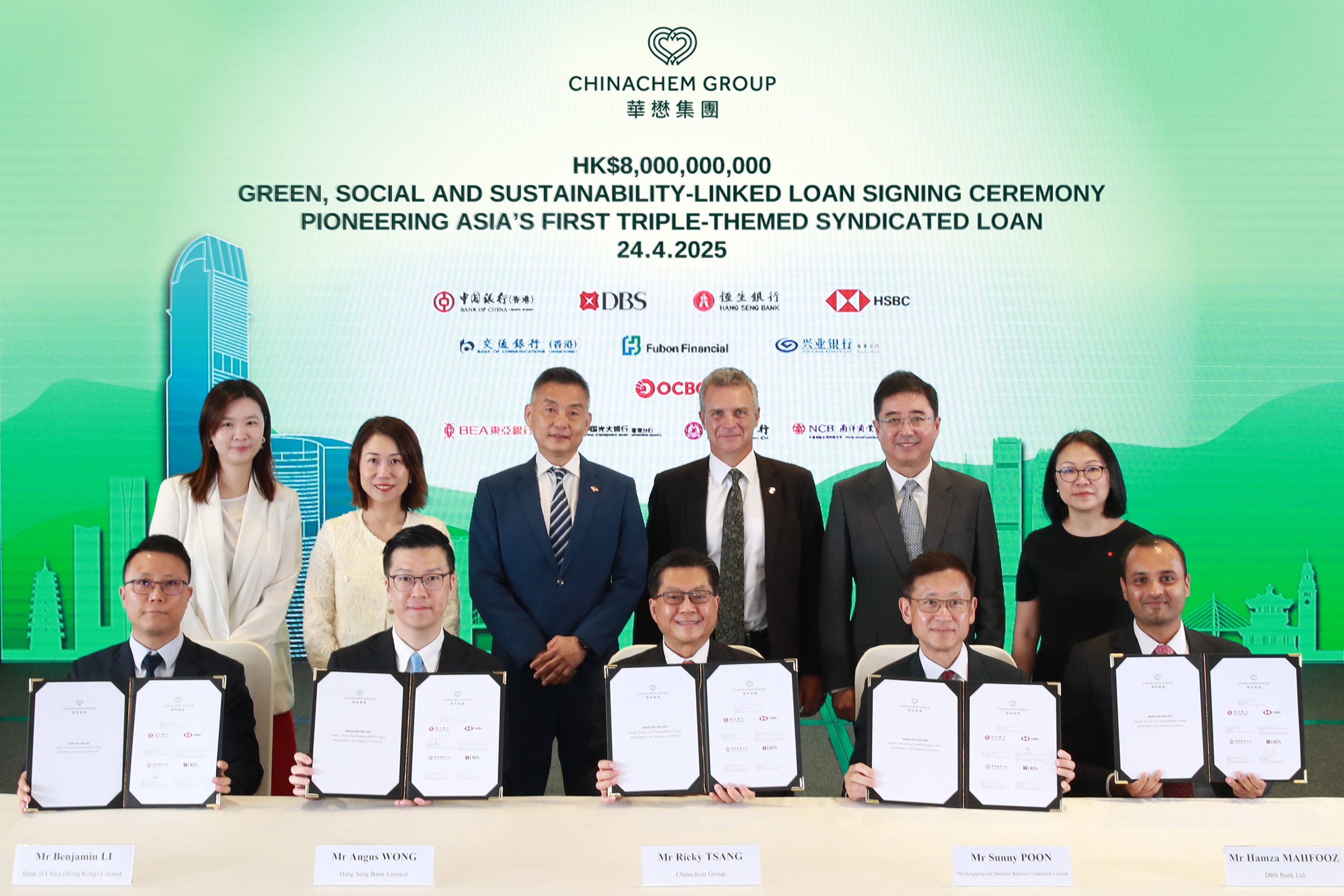 Chinachem Group seals a key financial partnership with Bank of China (Hong Kong) Limited, DBS Bank Hong Kong, Hang Seng Bank Limited, and The Hongkong and Shanghai Banking Corporation Limited at the Signing Ceremony of the HK$8,000,000,000 Green, Social and Sustainability-Linked Syndicated Loan in Hong Kong on 24 April 2025.